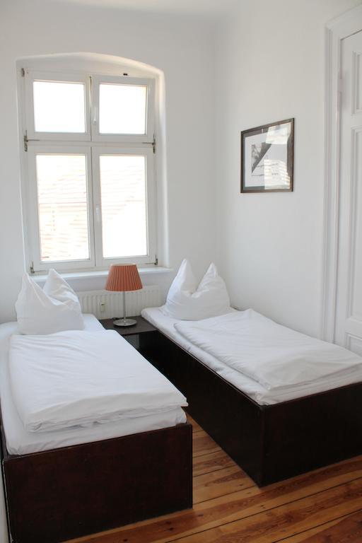 Bett-Point Am Rathaus Guest House Potsdam Room photo